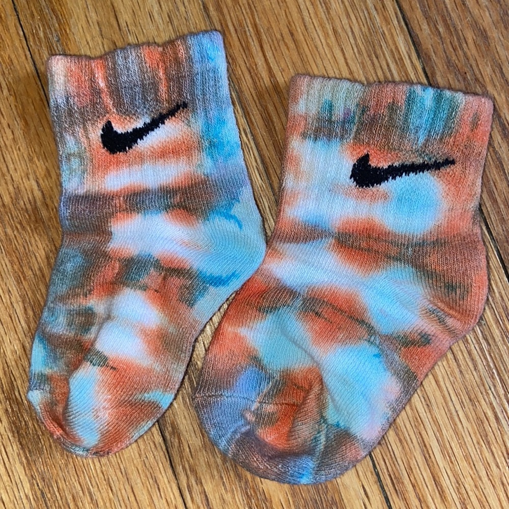 Nike Tie Dye Socks - Picture 4 of 5